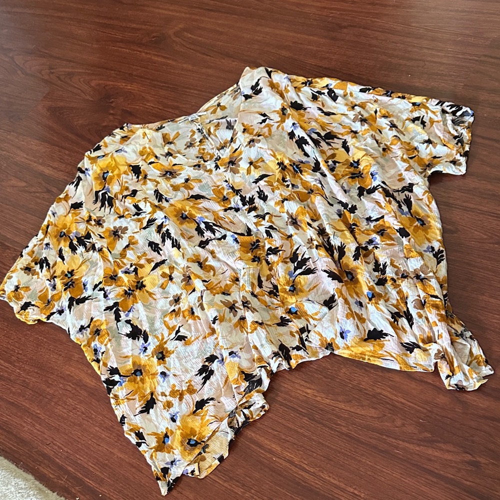 O'Neill Yellow and Black Floral Blouse size XS/S